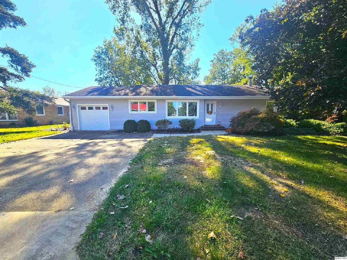  For Sale Quincy Illinois, 2116 Kochs Ln