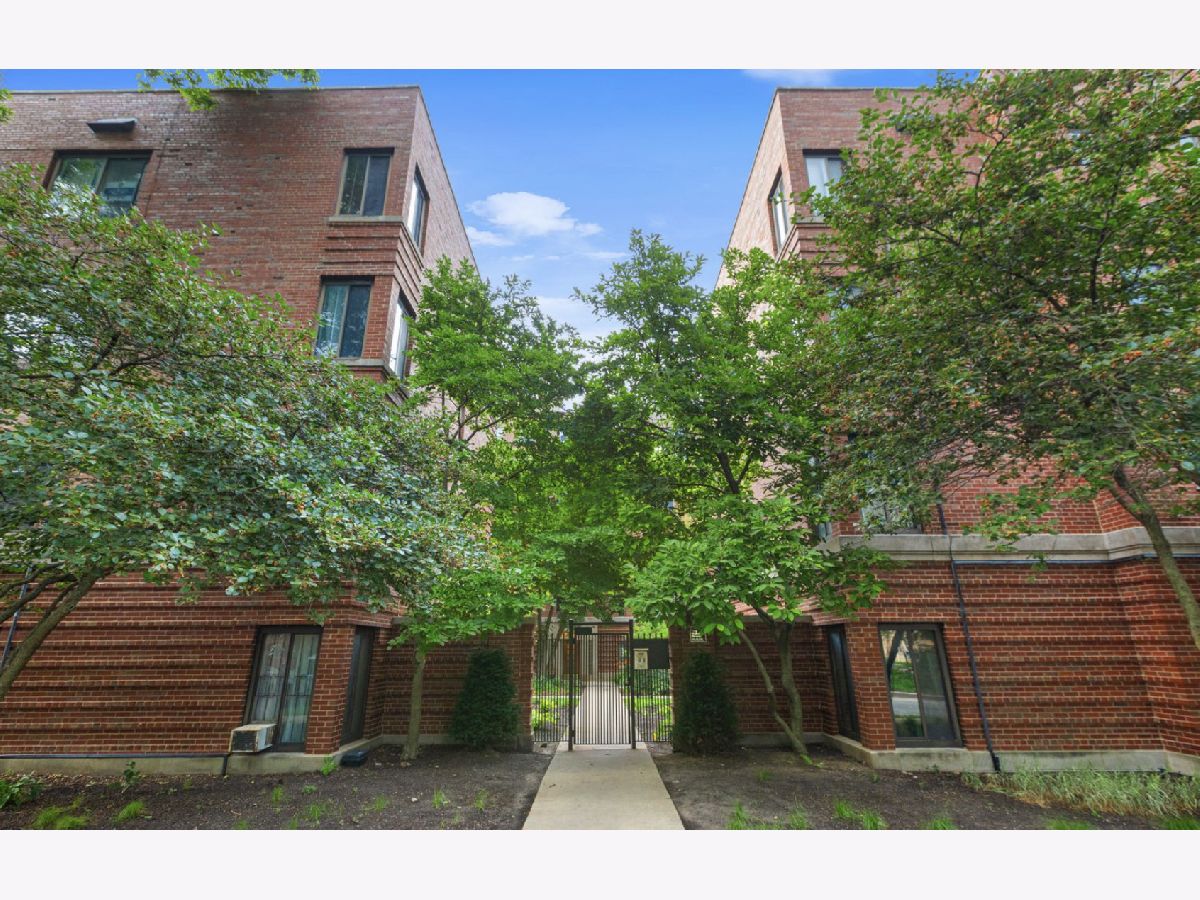 Condos & Townhomes & Homes For Rent Rogers Park Chicago Illinois, 1208 Chase