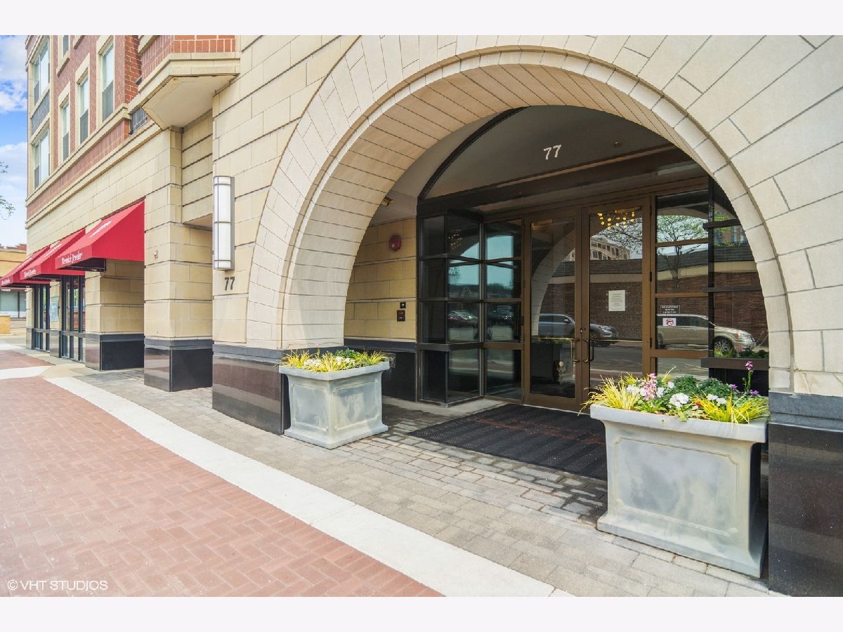  For Sale Arlington Heights Illinois, 77 Evergreen Avenue