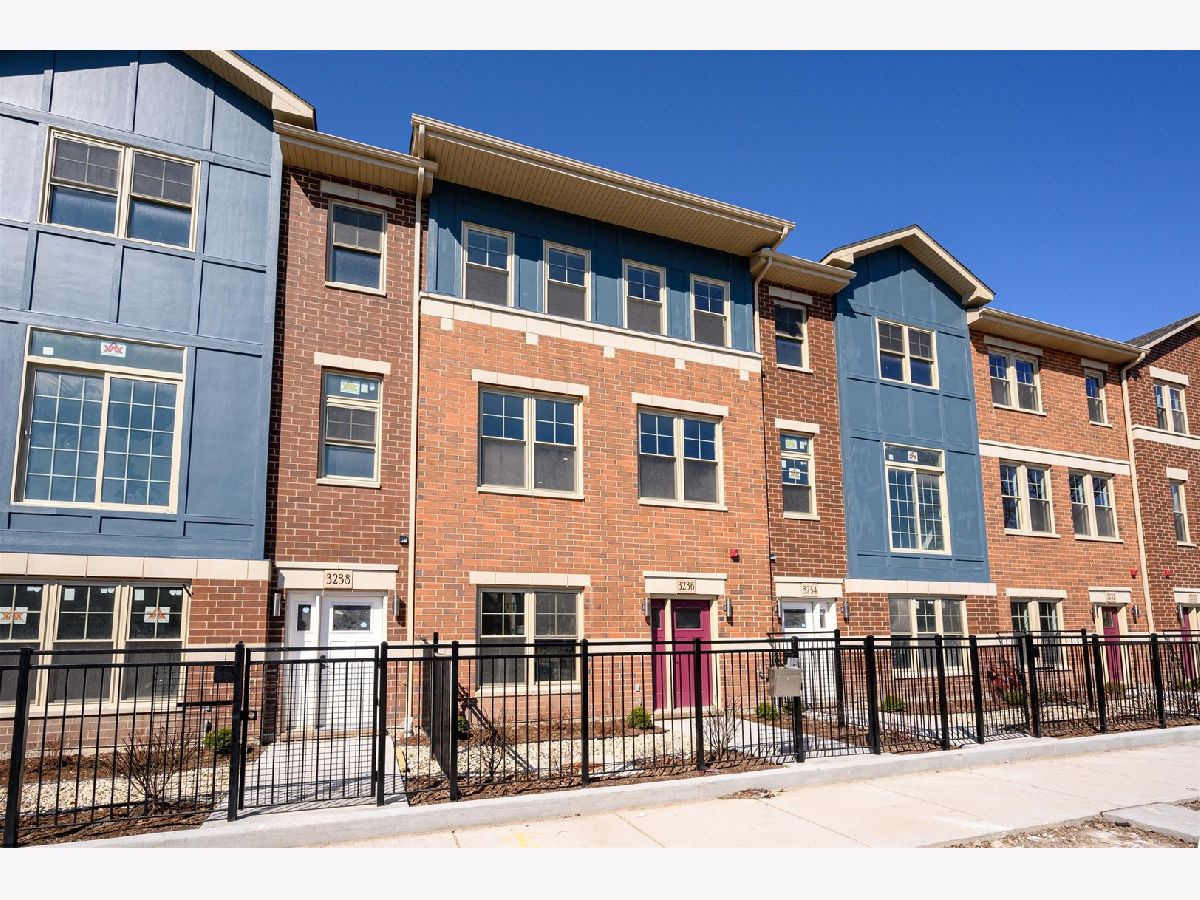 For Rent Chicago Illinois, 3233 Stewart