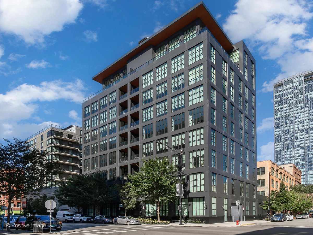  For Sale Chicago Illinois, 900 Washington Boulevard