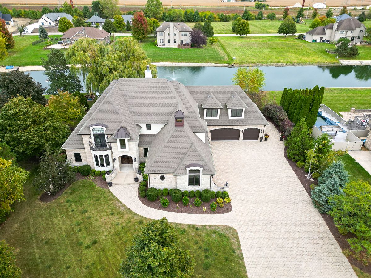 Homes For Sale Saddlebrook Estates Shorewood Illinois, 18911 Palomino Drive