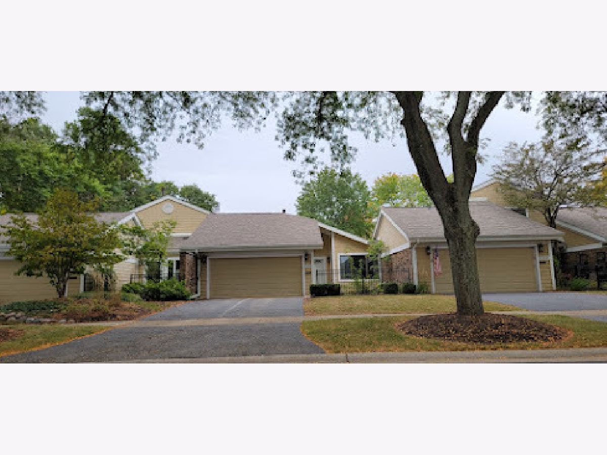  For Sale Wheaton Illinois, 2088 Creekside Drive