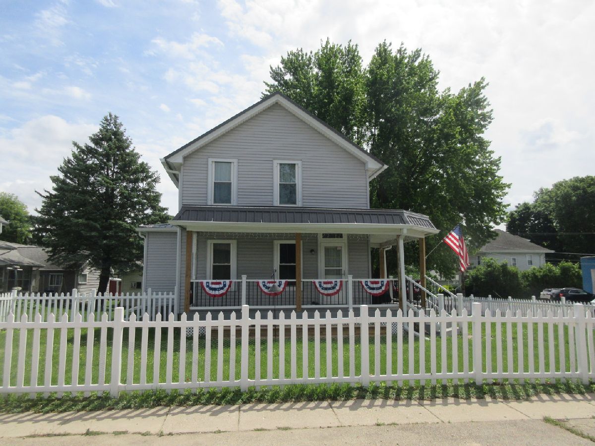  For Sale Milledgeville Illinois, 500 Main Avenue