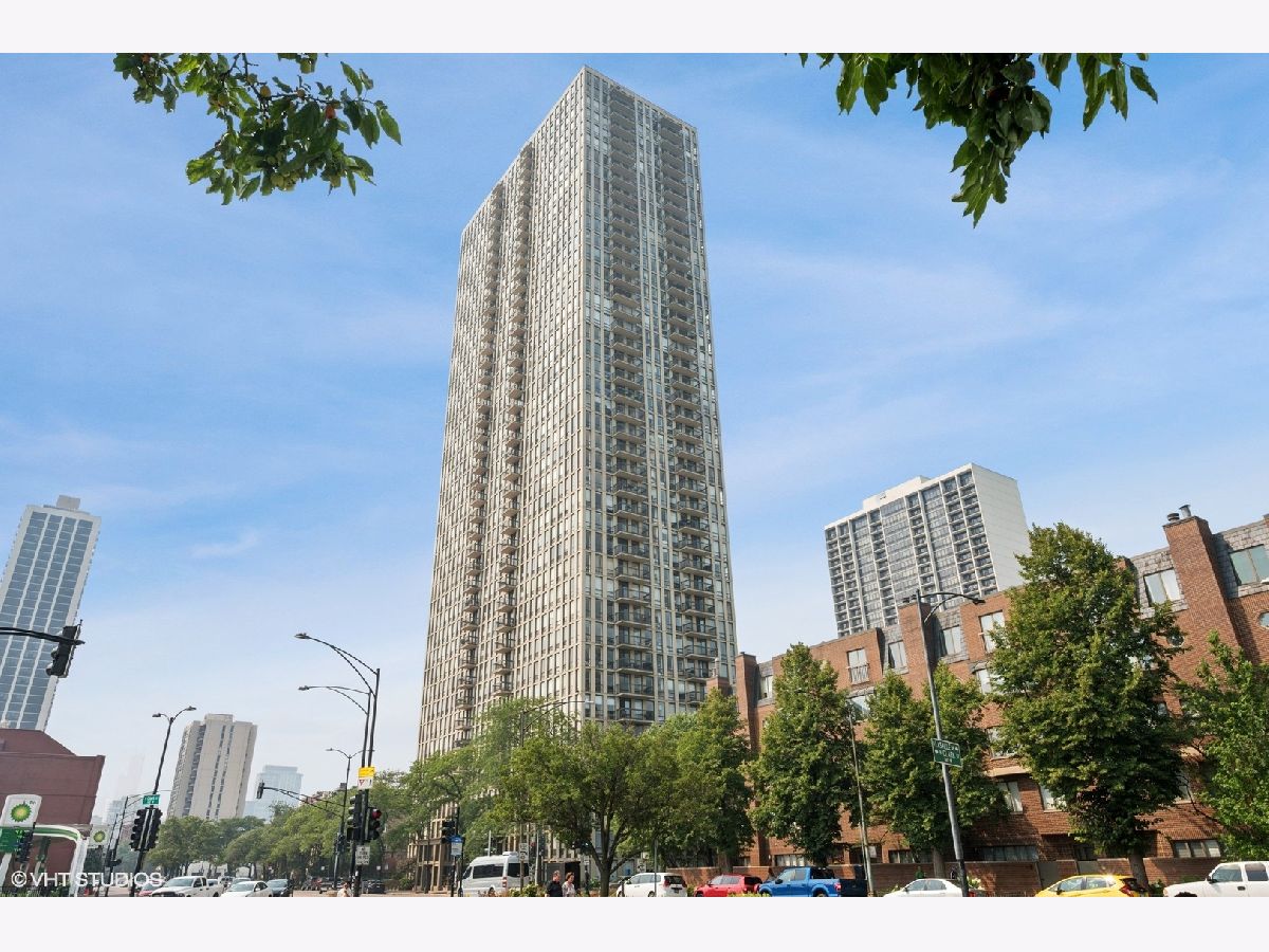  Rented Chicago Illinois, 1660 Lasalle