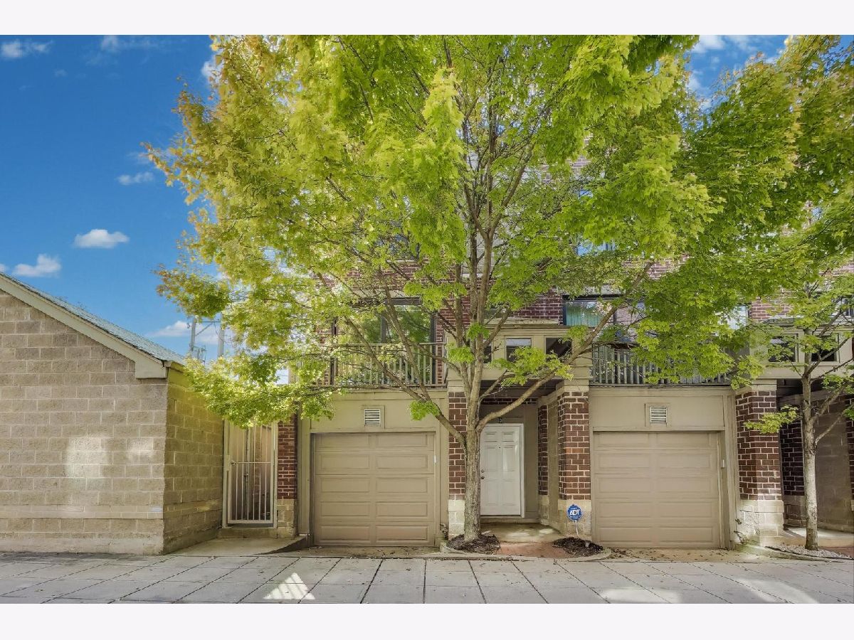  For Rent Chicago Illinois, 2743 Wayne