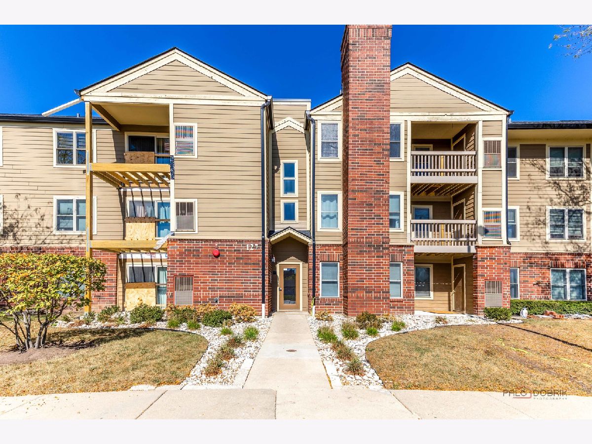For Sale Bloomingdale Illinois, 127 Glengarry Drive
