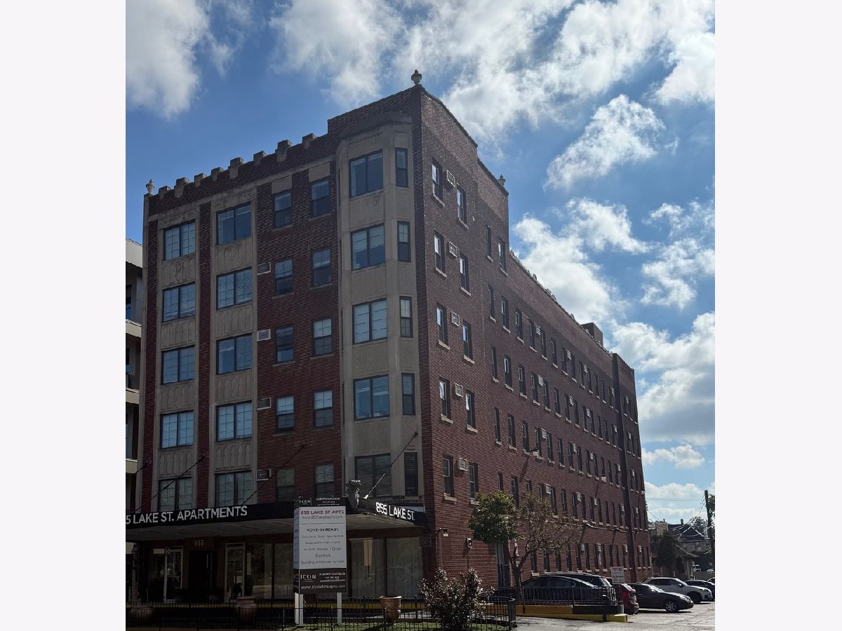 For Rent Oak Park Illinois, 855 Lake