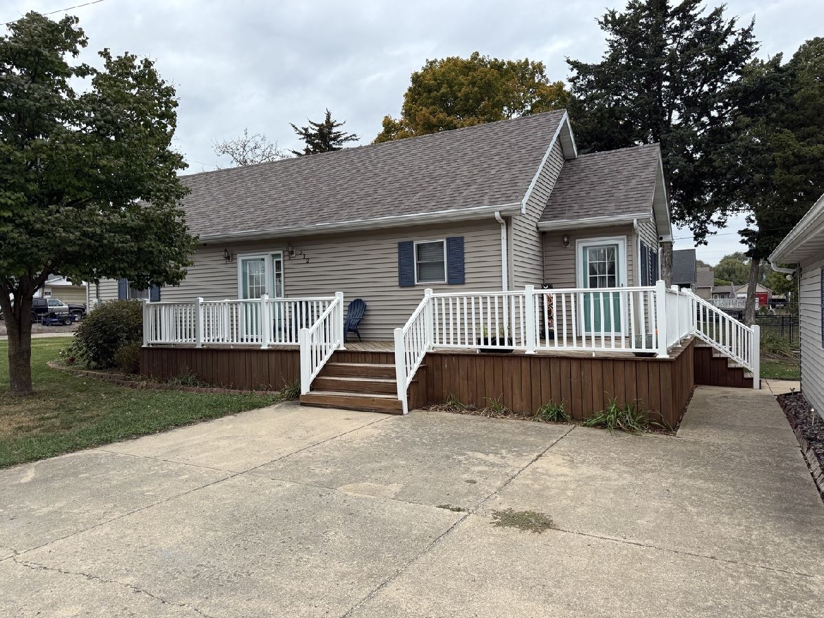  Sold Cherry Illinois, 212 1st