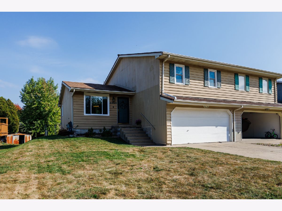  For Sale Bloomington Illinois, 1309 Cadwell Drive