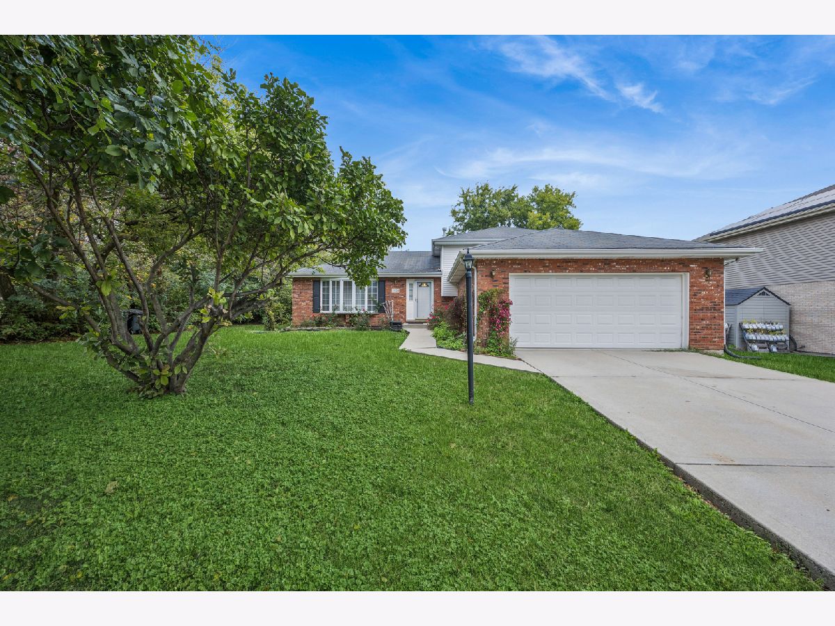  For Sale Oak Forest Illinois, 5524 Christopher Drive