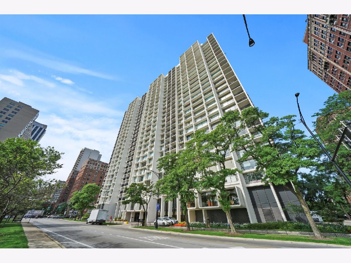  Rented Chicago Illinois, 3200 Lake Shore