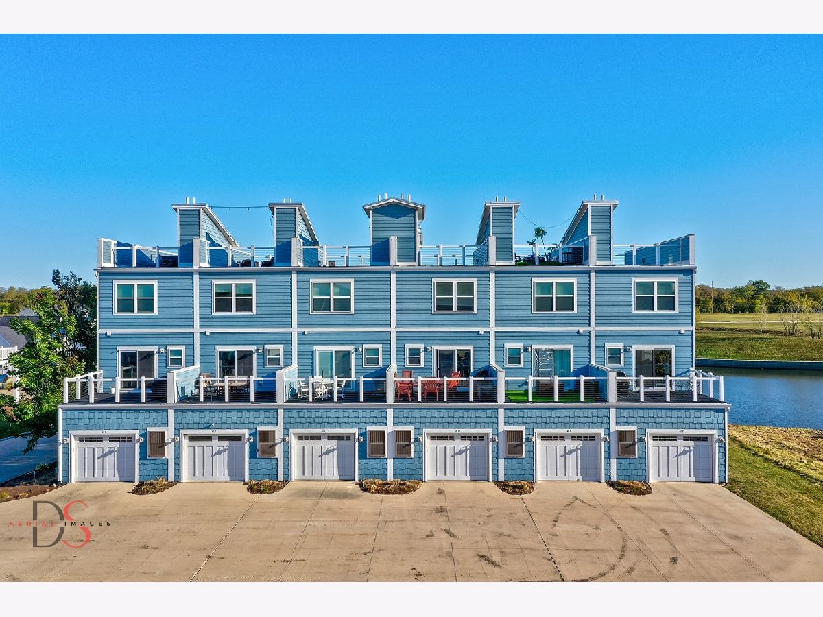  For Sale Ottawa Illinois, 41 Waterside Way #d