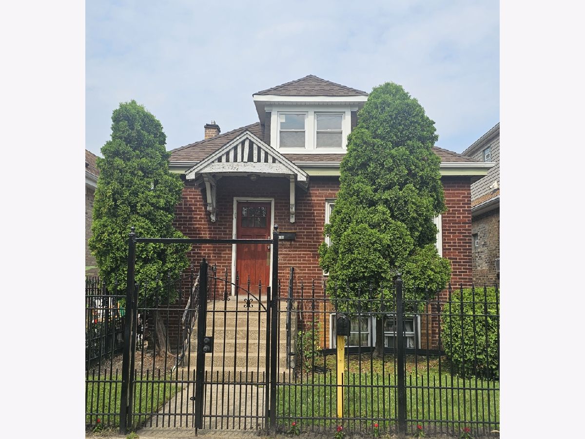  For Sale Chicago Illinois, 5330 California Avenue