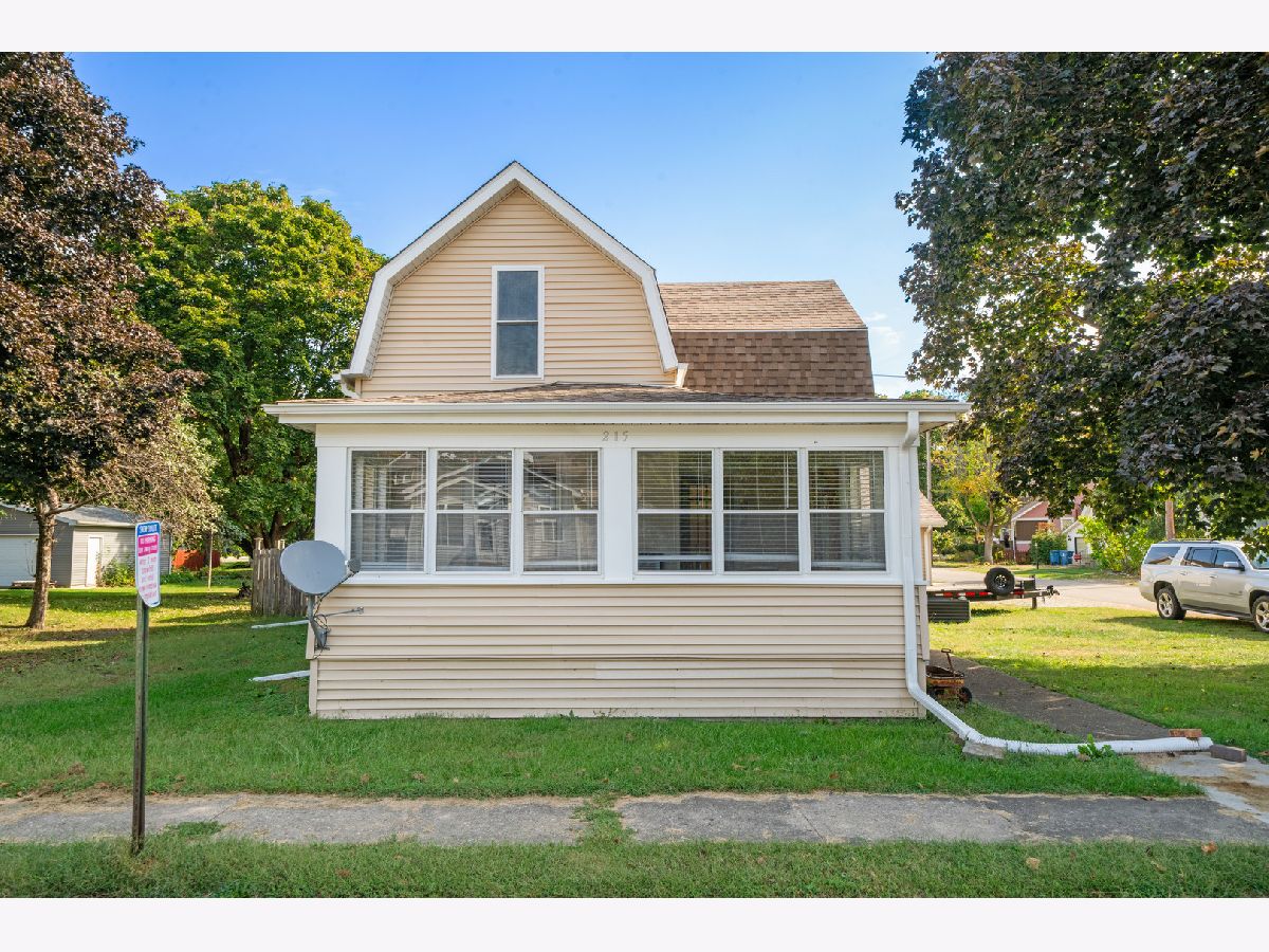  Sold Earlville Illinois, 215 East