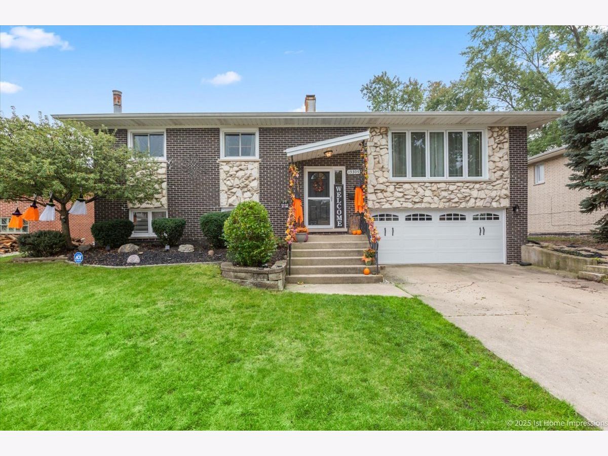  For Sale Oak Forest Illinois, 15309 Walnut Road