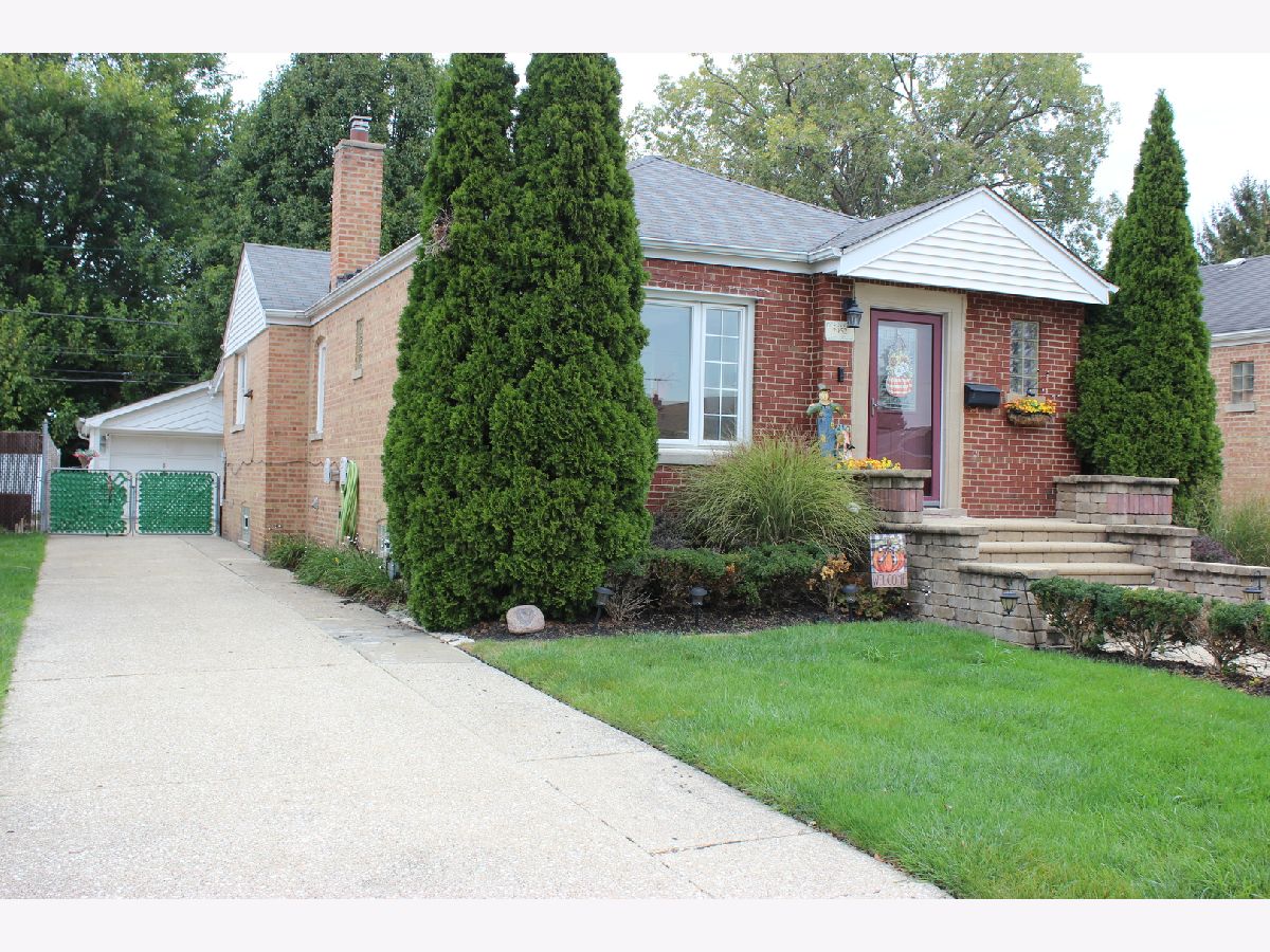 For Sale Evergreen Park Illinois, 2952 97th Place