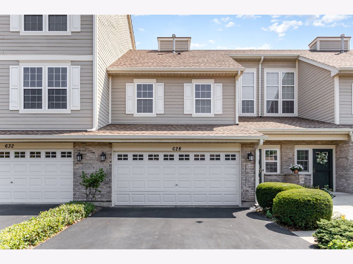  For Sale Carol Stream Illinois, 628 Belmont Lane