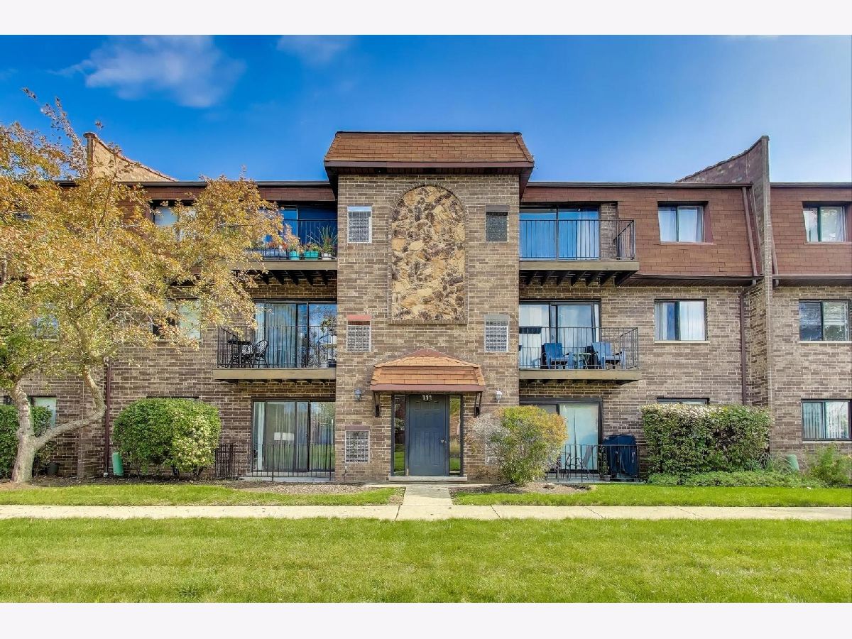  For Sale Palatine Illinois, 111 Brandon Court