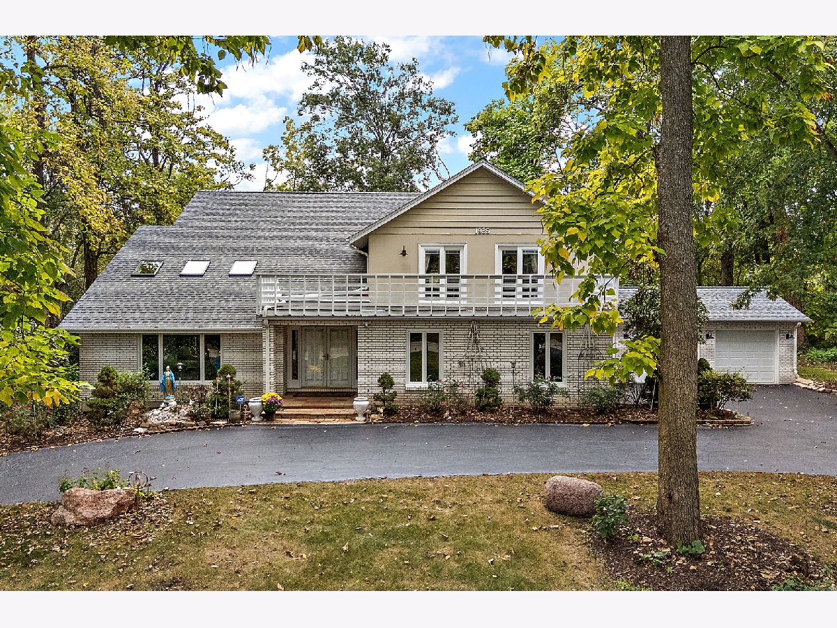  For Sale Lisle Illinois, 1935 Green Trails Drive
