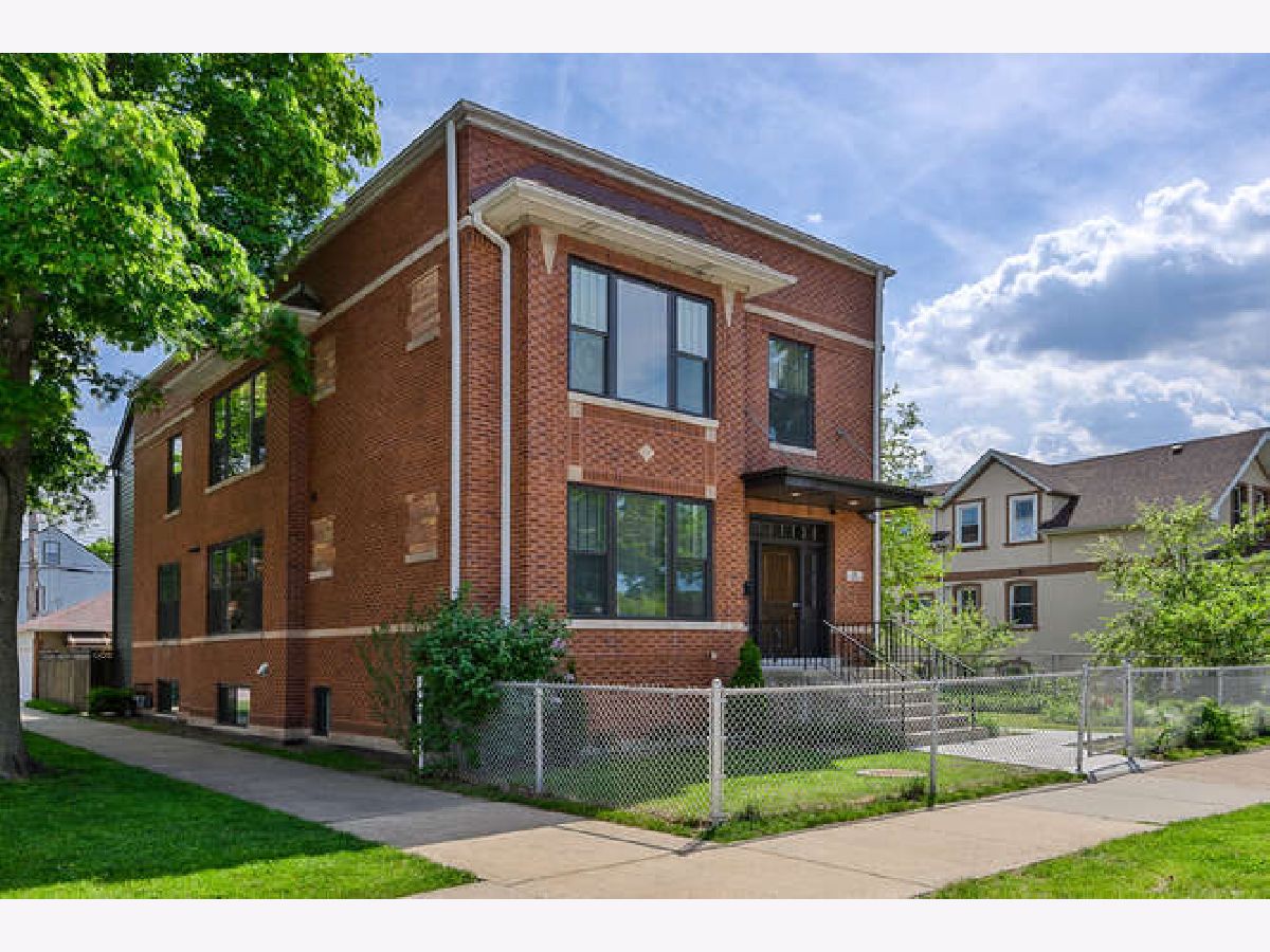 Rented Chicago Illinois, 5801 Ainslie