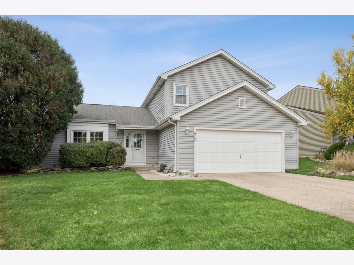  For Sale Mchenry Illinois, 217 Barnwood Trail