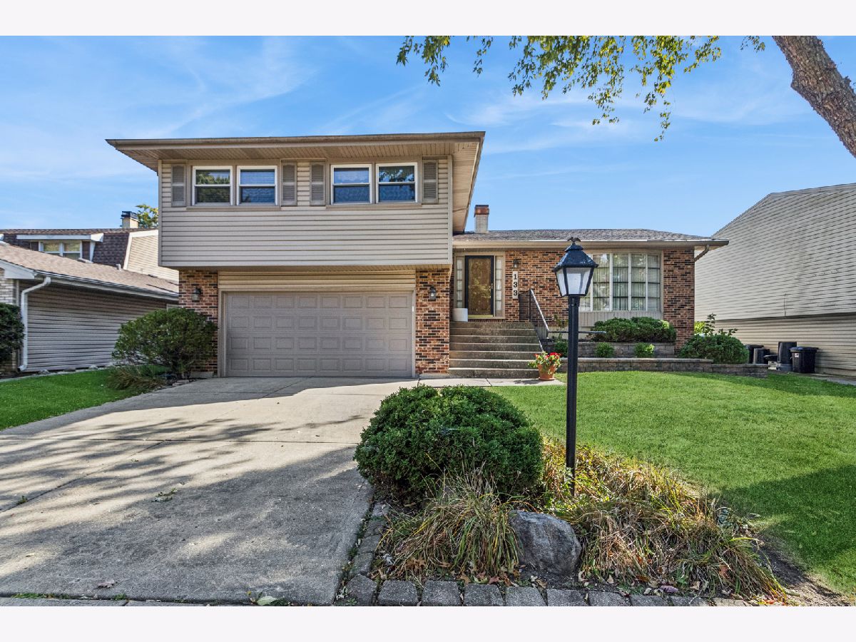  For Sale Wheeling Illinois, 133 Coral Lane