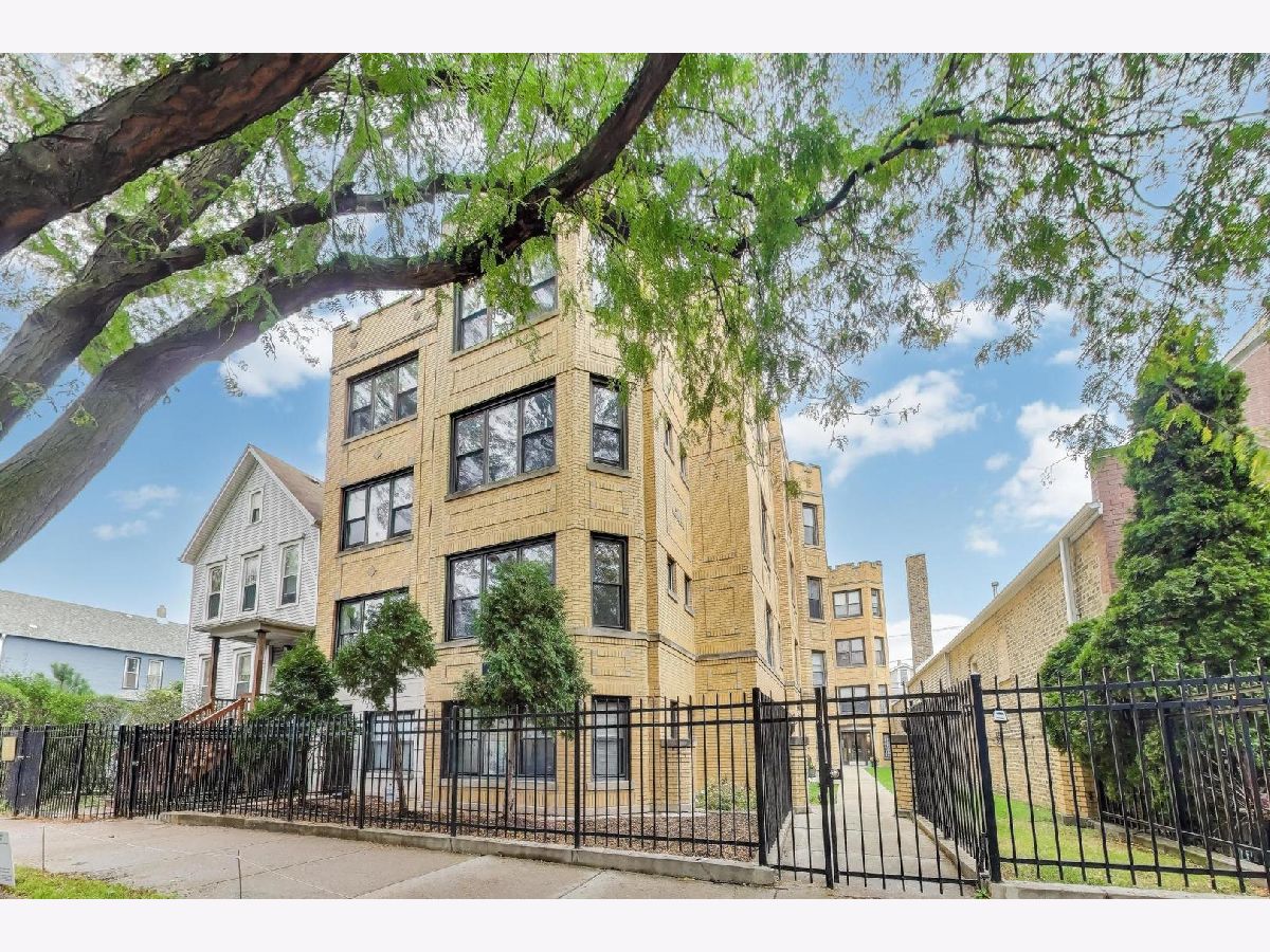 For Sale Chicago Illinois, 1655 Fairfield Avenue