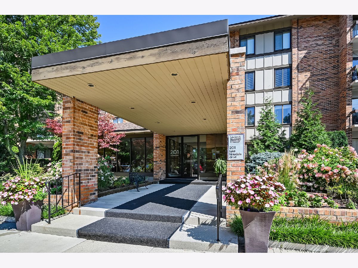 For Sale Willowbrook Illinois, 201 Lake Hinsdale Drive