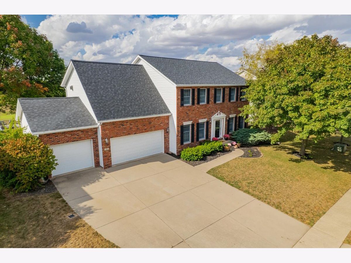  For Sale Bloomington Illinois, 45 Pebblebrook Court