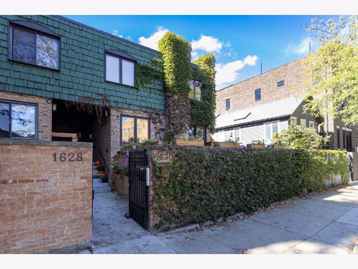  For Sale Chicago Illinois, 1630 Sedgwick Street