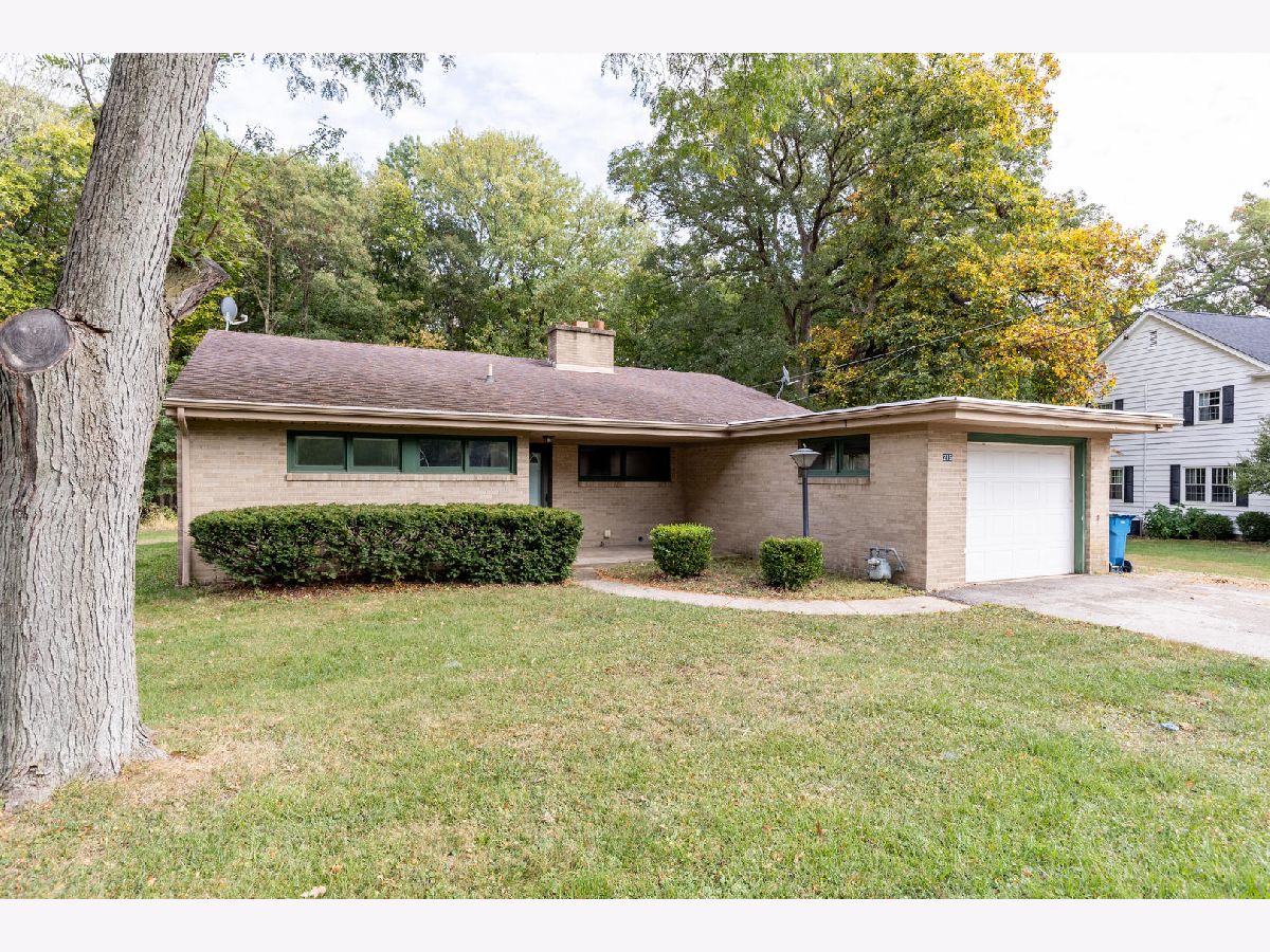  For Sale Ottawa Illinois, 216 Forest Park Place