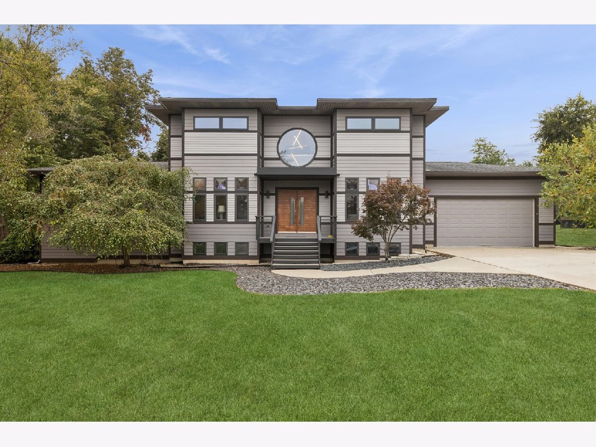 For Sale Indian Head Park Illinois, 11225 Arrowhead Trail