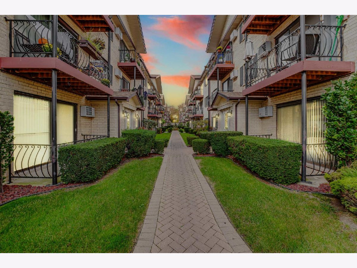 For Sale Chicago Illinois, 5159 East River Road