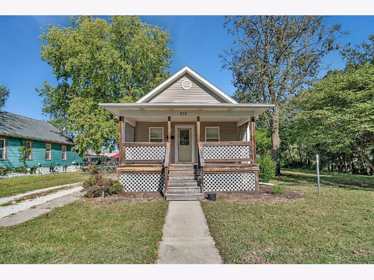  Sold Dwight Illinois, 212 Chippewa