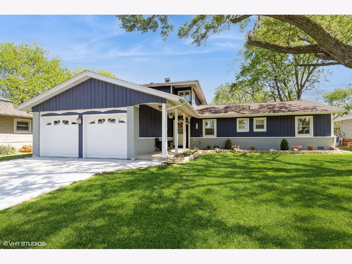  For Sale Elk Grove Village Illinois, 541 Sycamore Drive