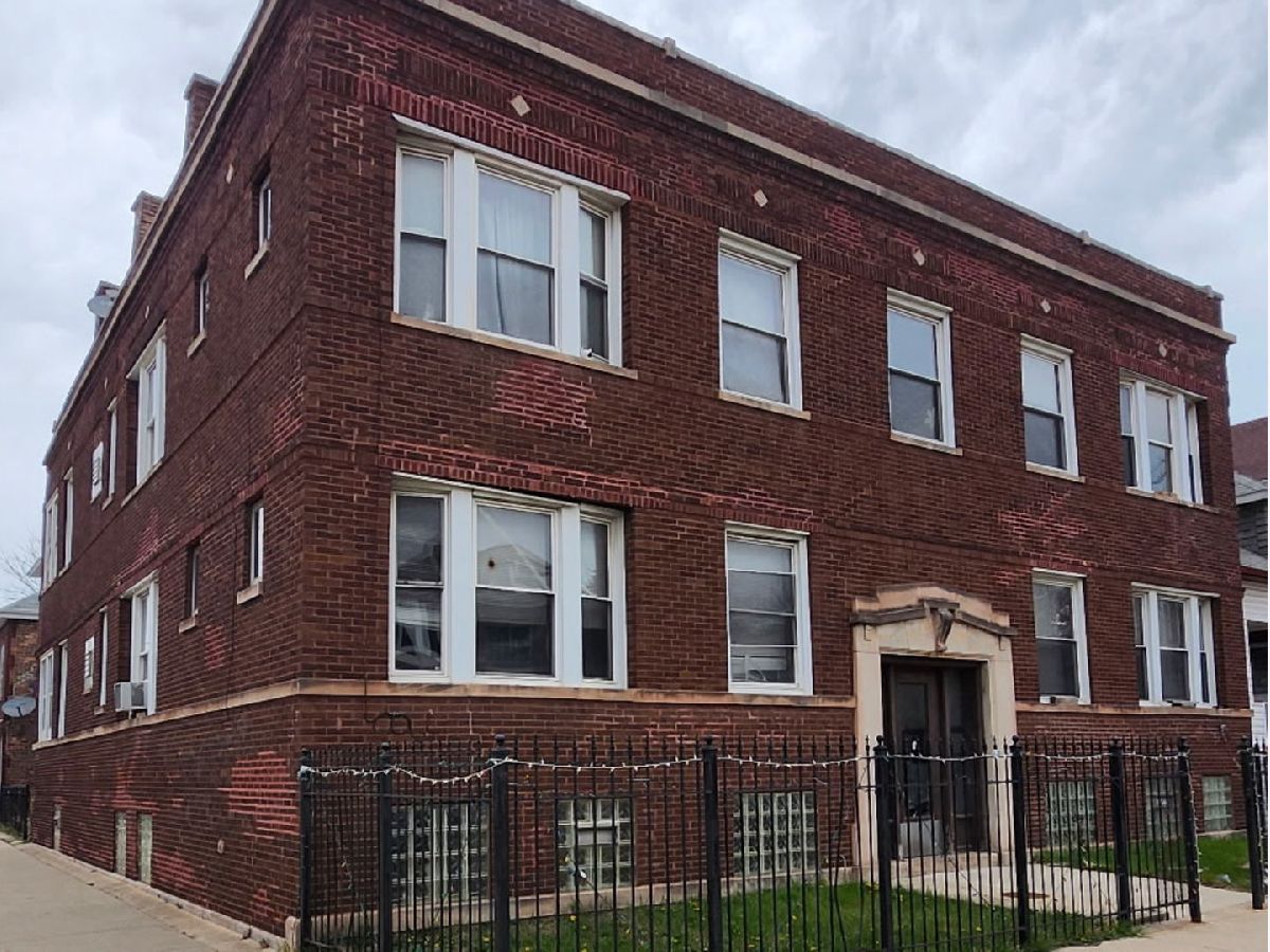 For Sale Chicago Illinois, 3915 Sacramento Avenue