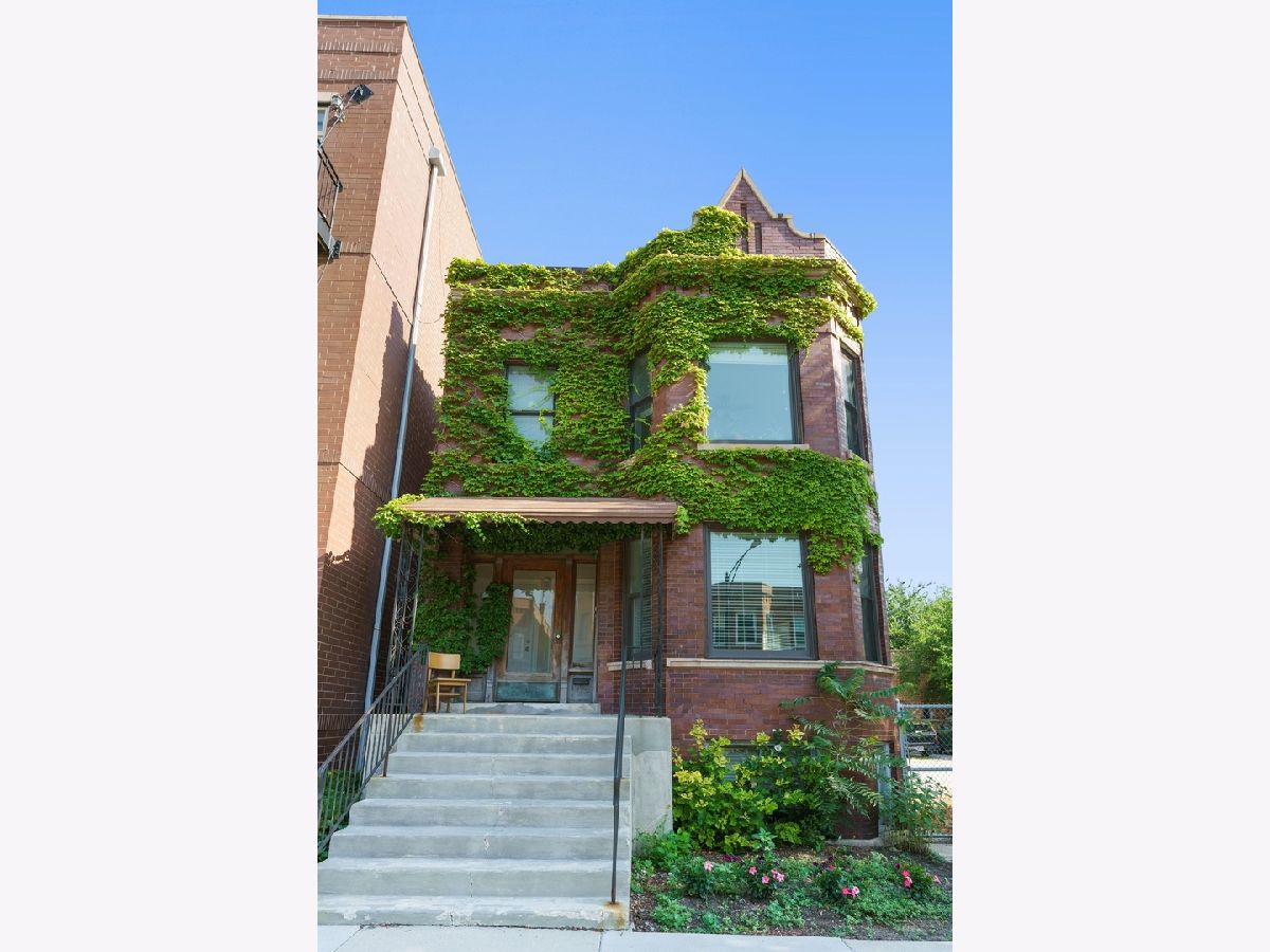  Rented Chicago Illinois, 2732 Belmont