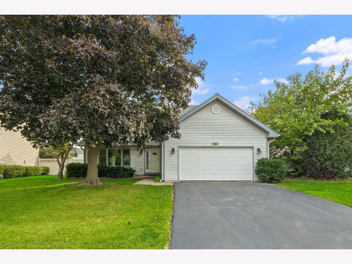  For Sale Wheeling Illinois, 701 Garth Road