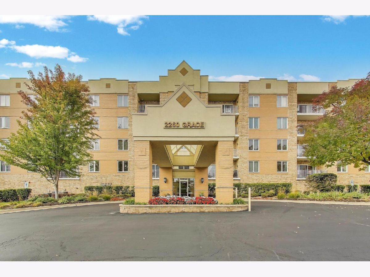 Condominiums & Homes For Sale Liberty Square Lombard Illinois, 2260 Grace Street