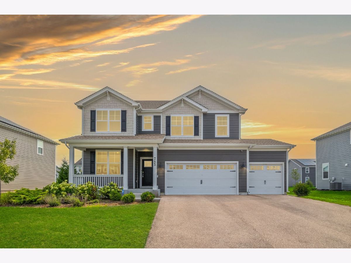  For Sale Elgin Illinois, 752 Kentshire Circle