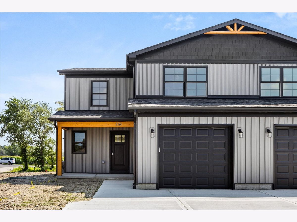  For Sale Diamond Illinois, 110 Kevin Drive