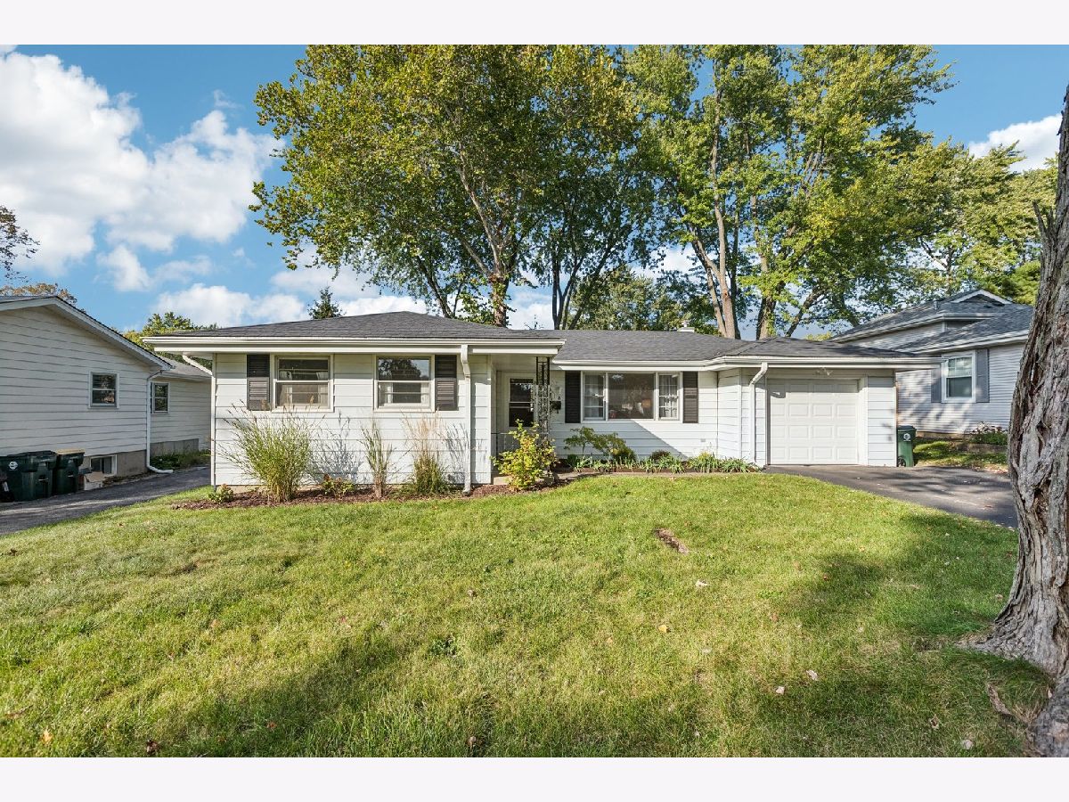 For Sale Grayslake Illinois, 418 Flanders Lane