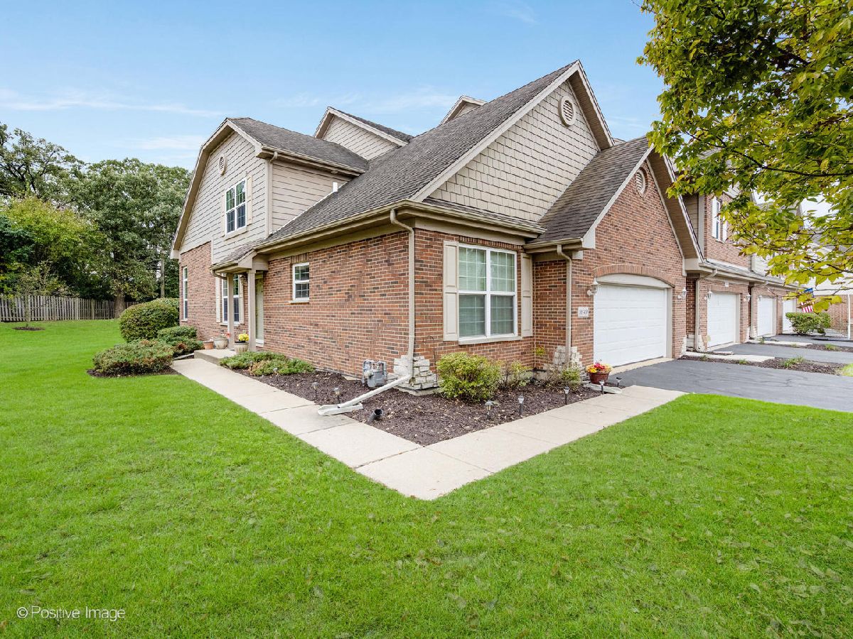  Sold Burr Ridge Illinois, 10S439 Carrington