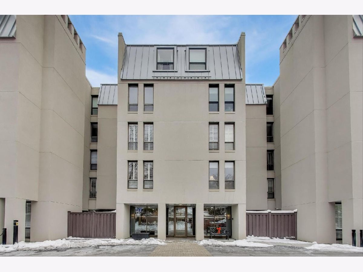  For Sale Winnetka Illinois, 650 Winnetka Mews