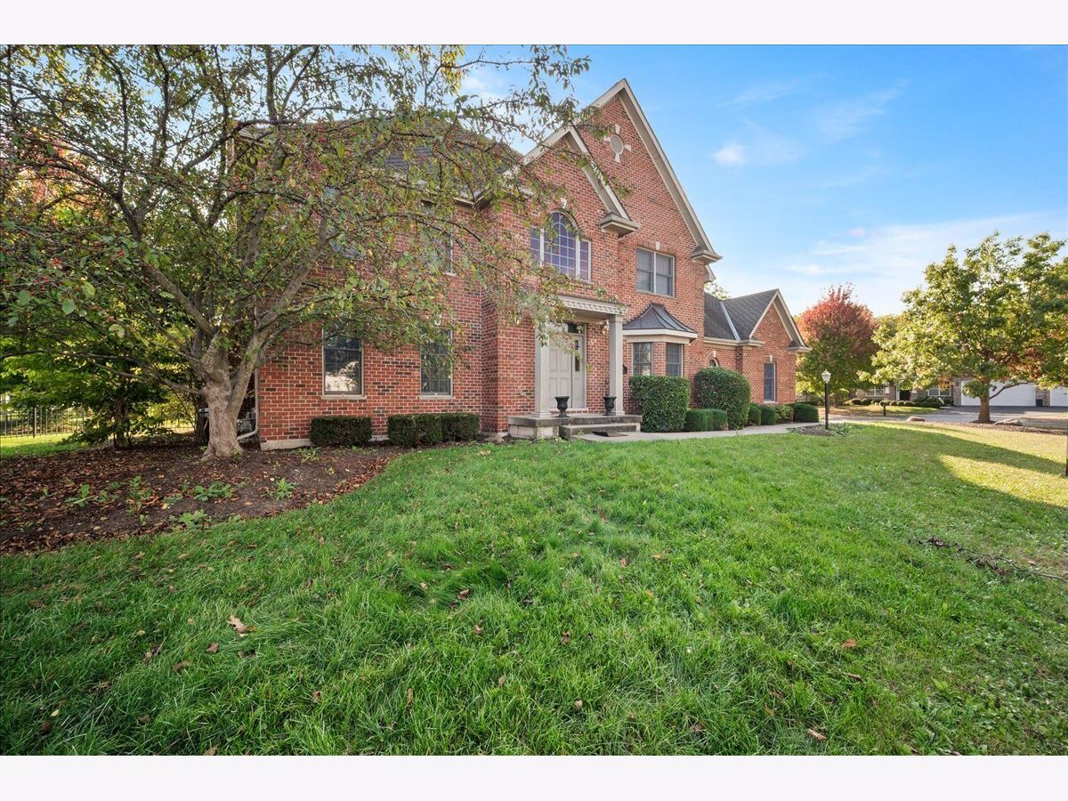  For Sale Yorkville Illinois, 1084 Redwood Drive