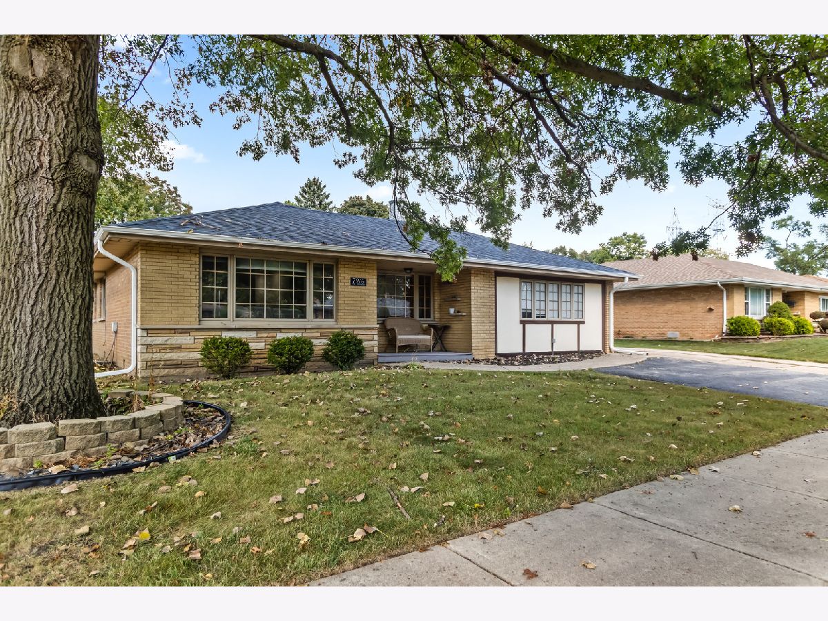  For Sale Palos Hills Illinois, 7916 113th Place