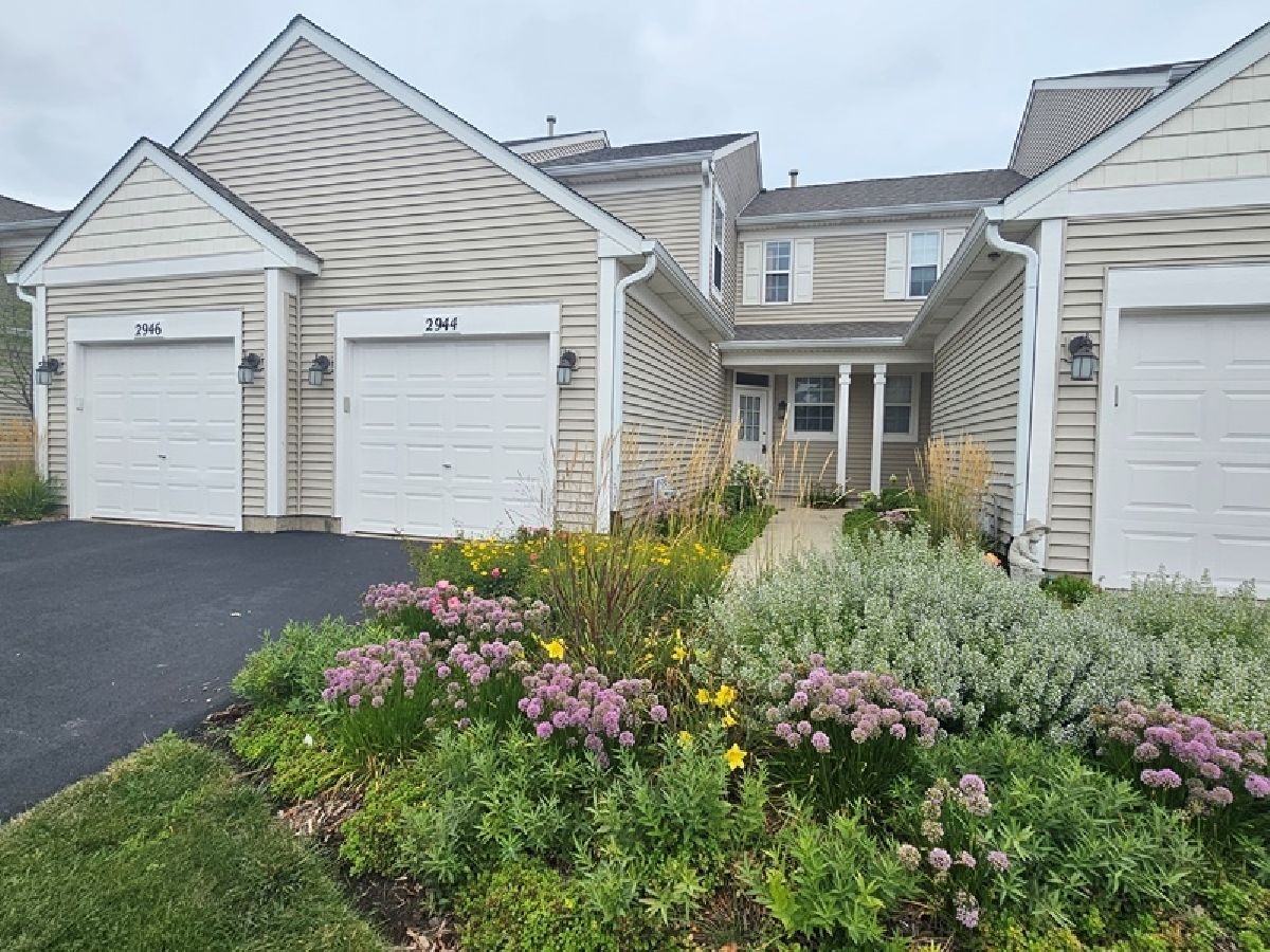 Townhomes & Condos Rented Windridge Naperville Illinois, 2944 White Thorn