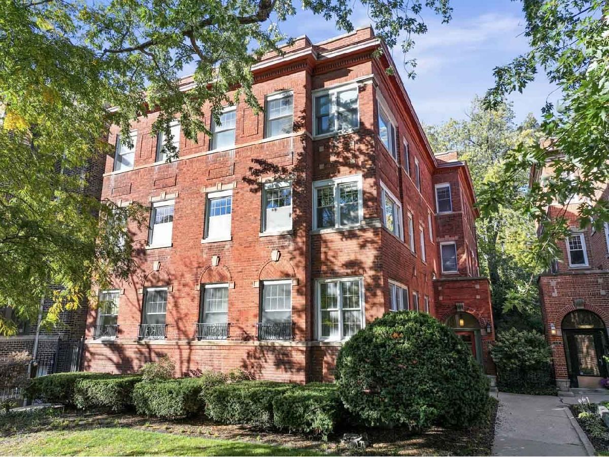  For Sale Chicago Illinois, 832 Gunnison Street