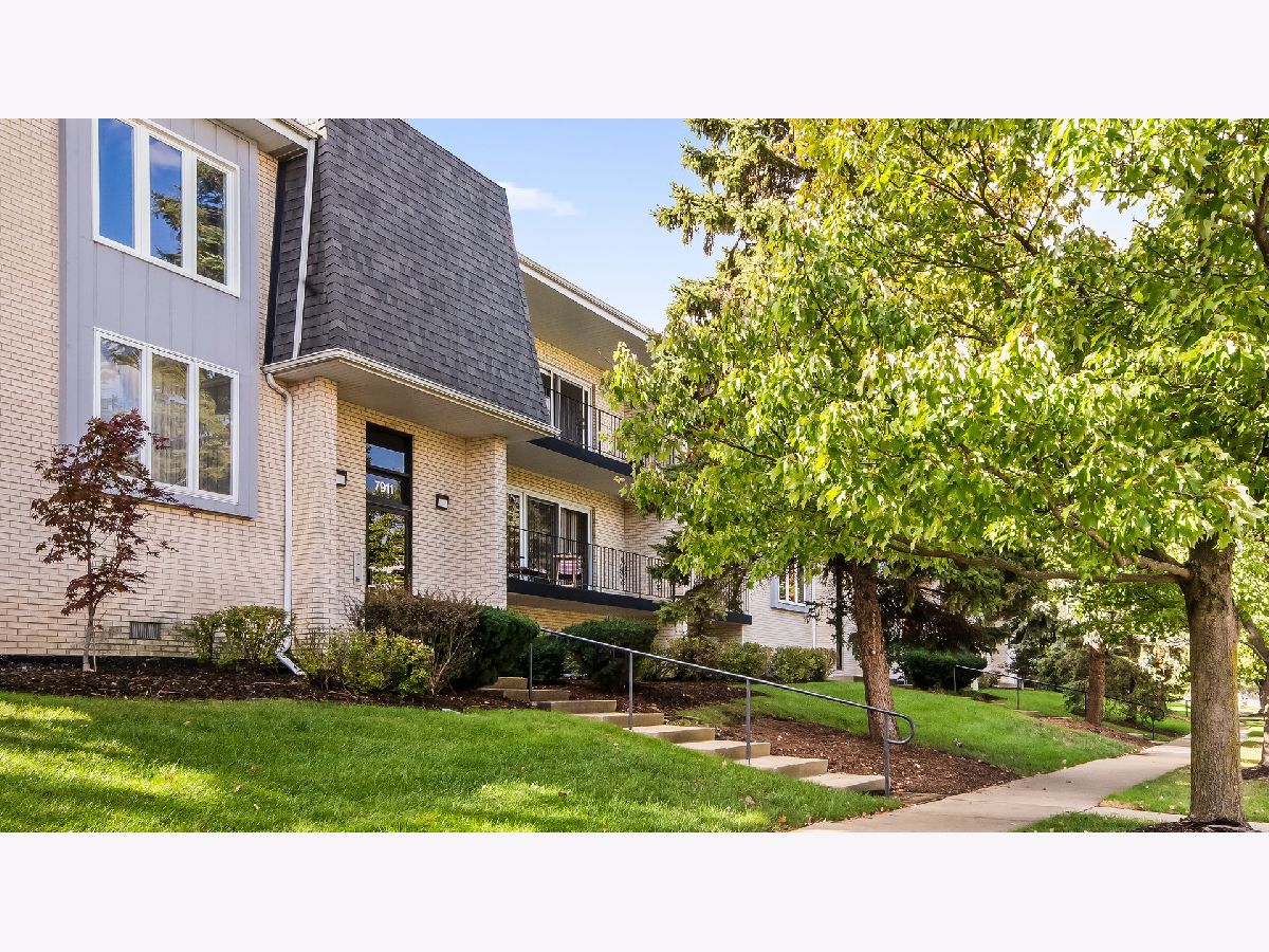  For Sale Orland Park Illinois, 7911 157th Street